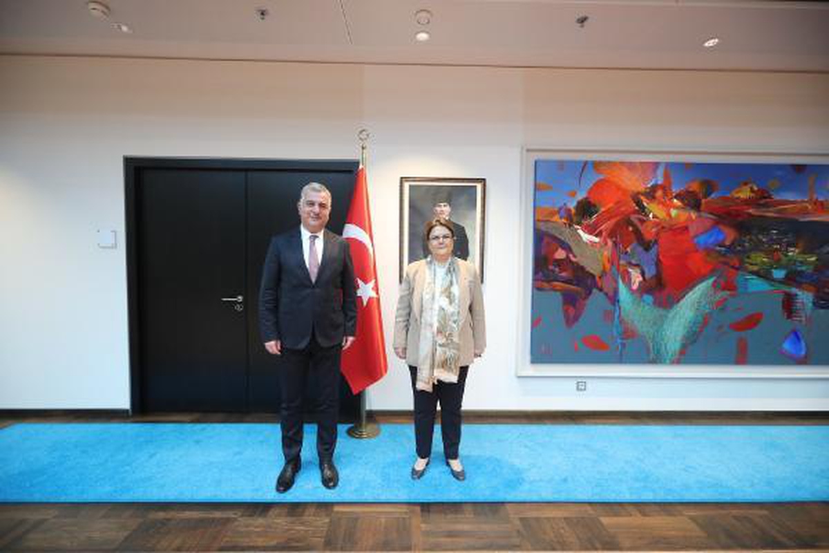 Bakan Yanık, Türkiye\'nin Berlin Büyükelçiliğinde iftara katıldı