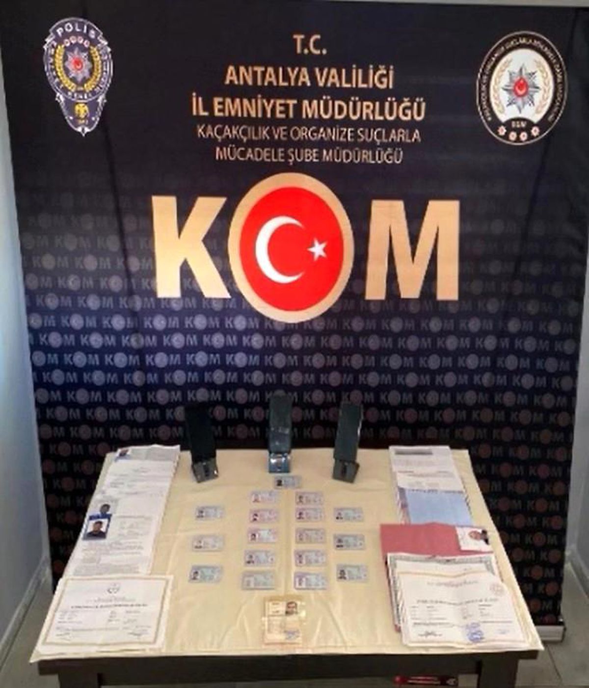 Başkasının yerine Motorlu Taşıt Sürücü Kursiyerleri e-Sınavı\'na giren 6 şüpheli yakalandı