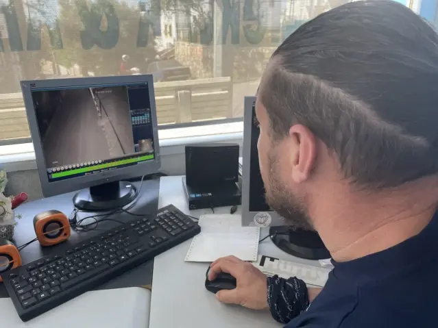 Bodrum'da iş yerinden motosikletle klima hırsızlığı güvenlik kamerasında