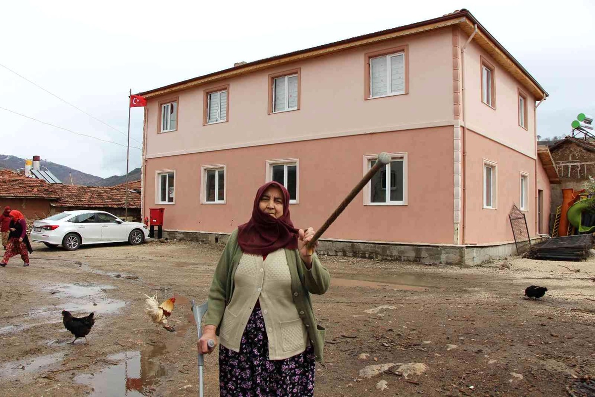 Hayırsever nine: Önce Kur\'an kursu yaptırdı, şimdi cami yaptırmak istiyor