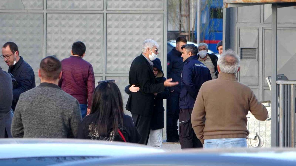 Kayseri\'de uyuşturucu madde imal ettikleri iddia edilen 12 sanık hakim karşısında
