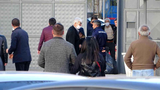 Kayseri'de uyuşturucu madde imal ettikleri iddia edilen 12 sanık hakim karşısında