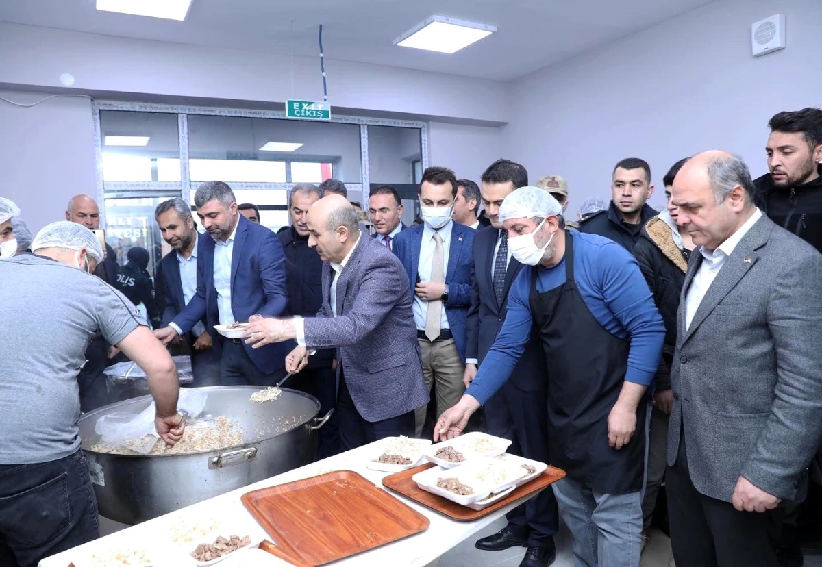 Mardin Valisi Demirtaş: 'Yaklaşık 900 bin aşı yaptık'