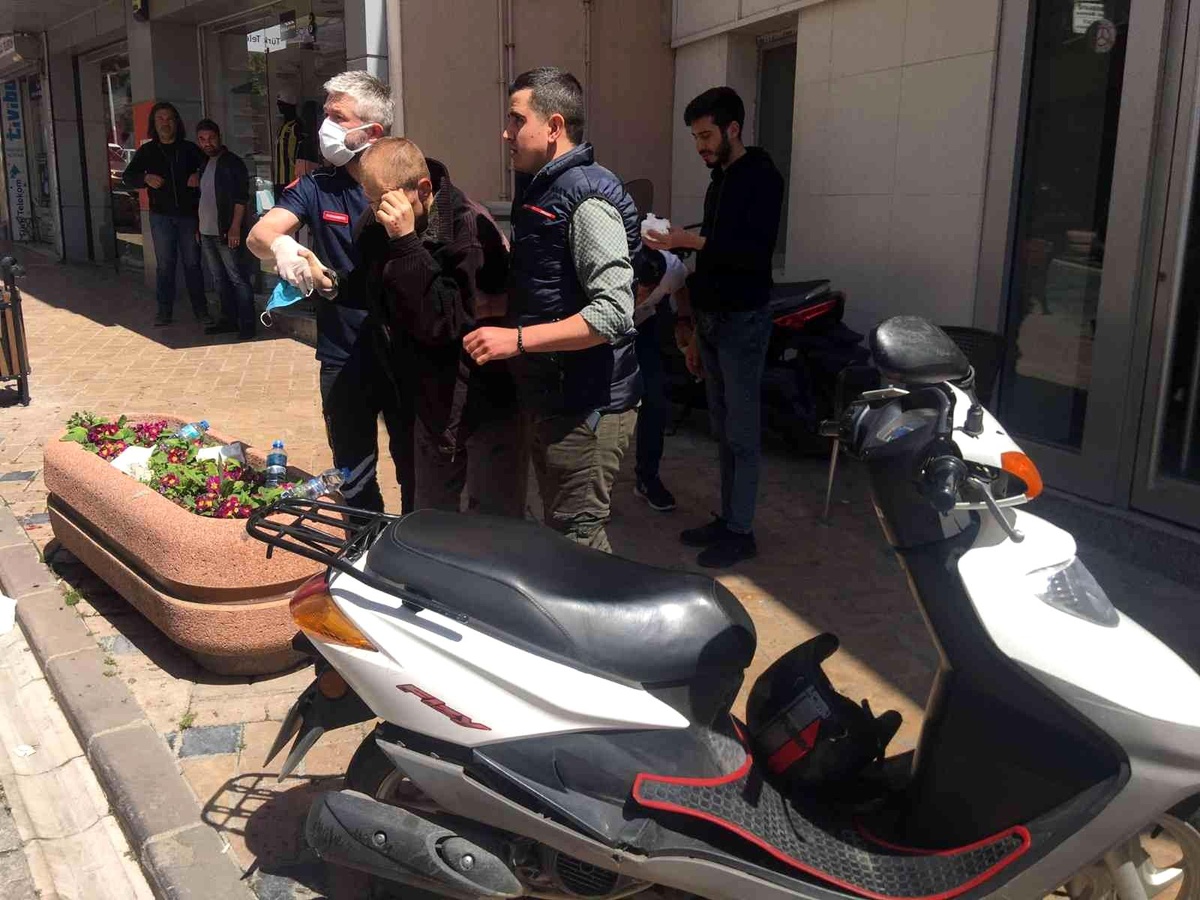 Milas\'ta meydana gelen motosiklet kazasında iki kişi yaralandı.