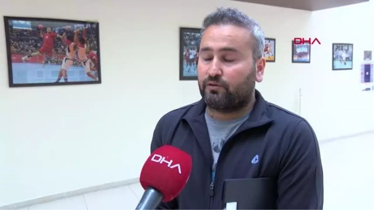 SPOR Hentbolcu Merve Akpınar\'ın antrenörü: Gidemememiz tamamen belgelerimizin eksikliğinden kaynaklandı