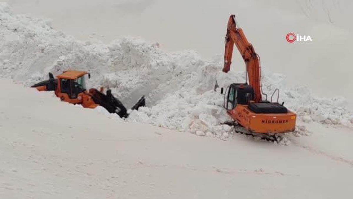 Van'da iki mevsim bir arada yaşanıyor
