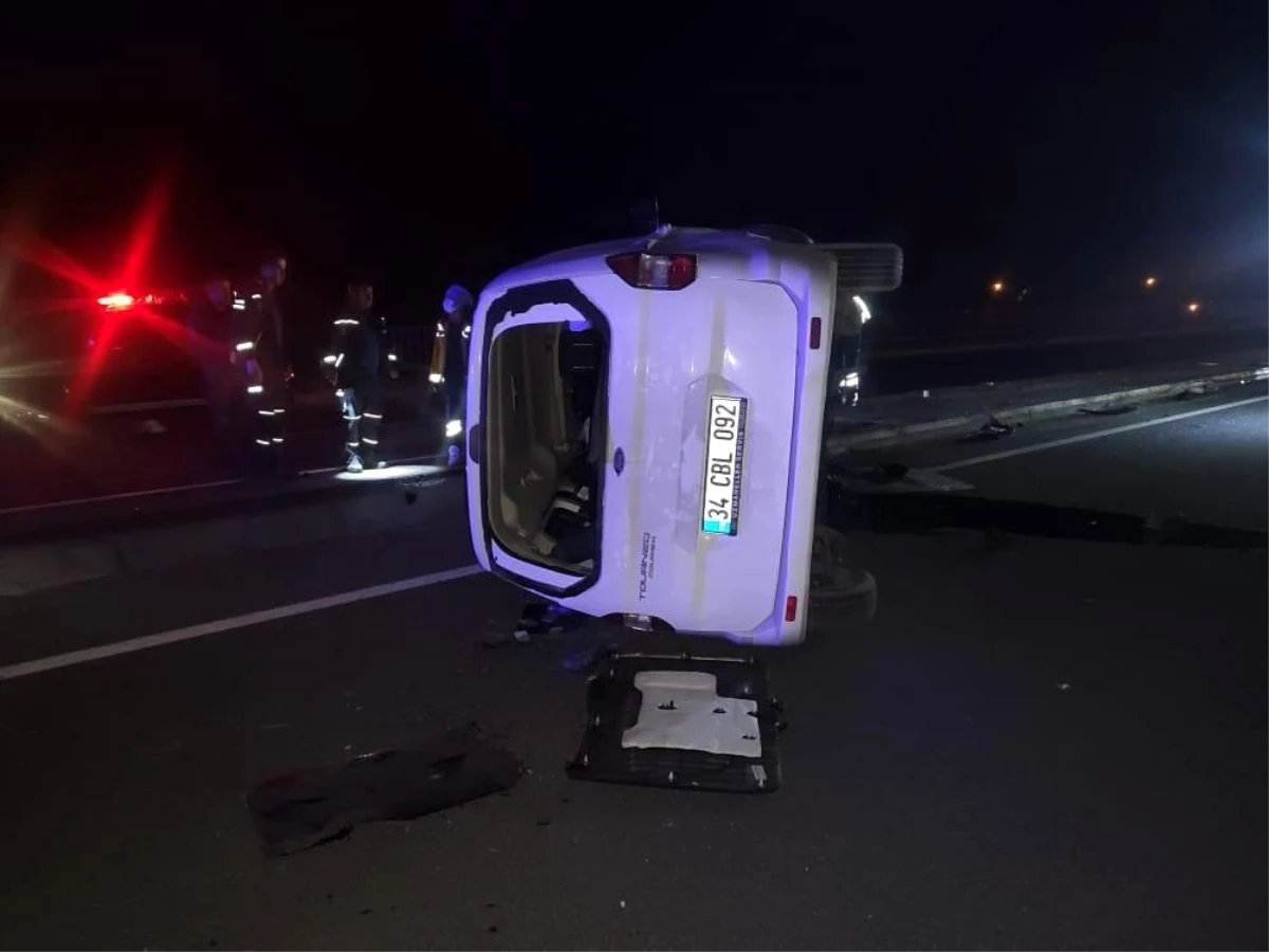 Son dakika haber | Yolun ortasındaki beton bariyere çarpan aracın sürücüsü öldü