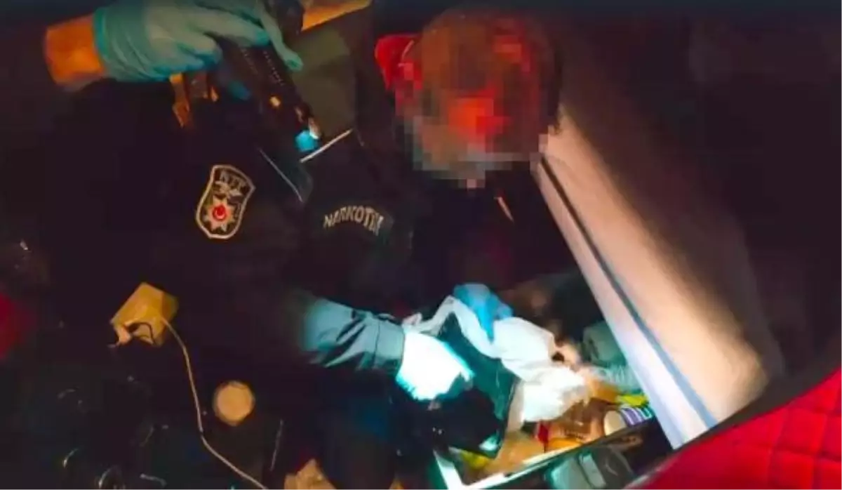 Yurt dışından gelen TIR'da 1 kilo eroin ele geçirildi