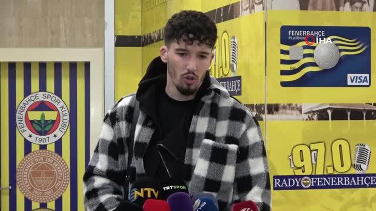 Altay Bayındır: "İnşallah bu şekilde galibiyet alarak devam ederiz"