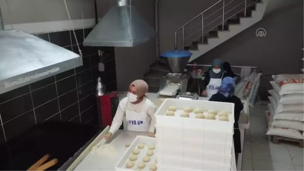 Annelerinden öğrendikleri "mayalı ekmek" gelir kapıları oldu
