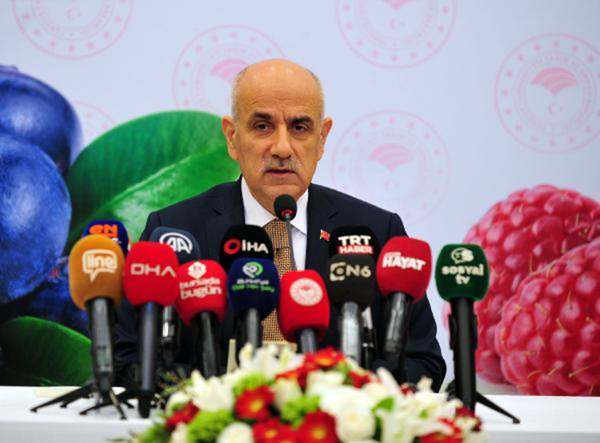 Bakan Kirişci: Ayçiçek yağı ve şeker stoklarımızda yeterli miktarda bulunmaktadır