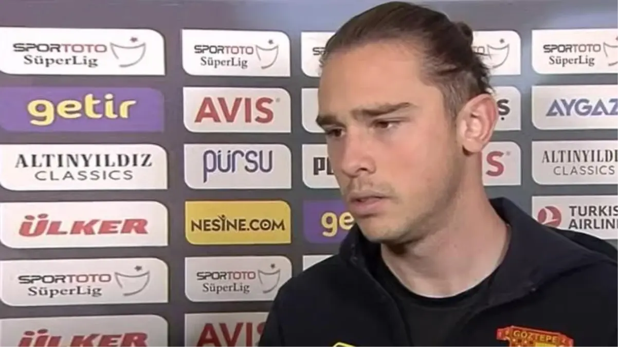 4 gün önce annesini kaybeden Göztepeli futbolcu, maç öncesi gözyaşlarına hakim olamadı