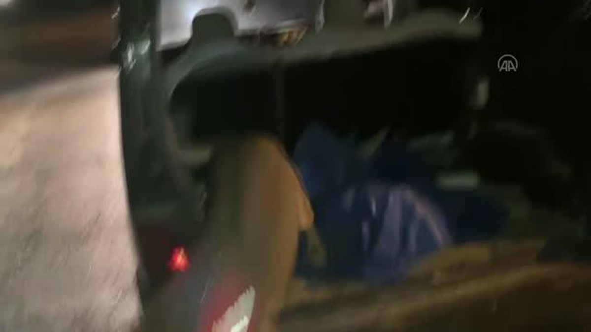Hafif ticari aracın tavan döşemesinden uyuşturucu çıktı