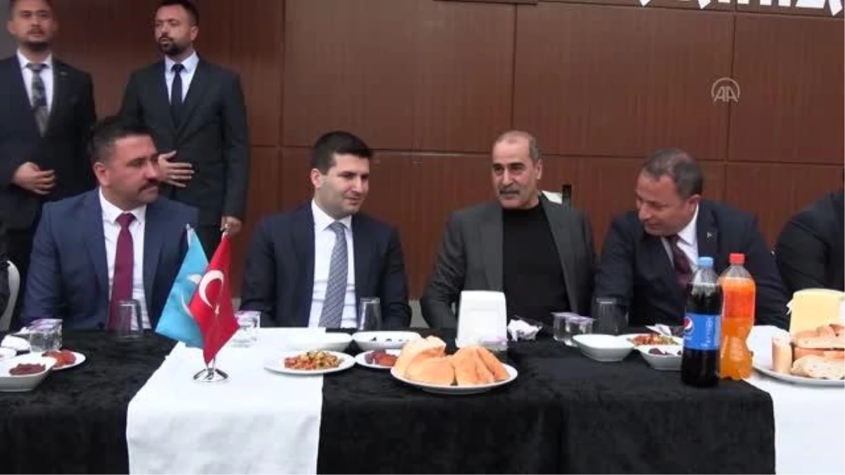 KAHRAMANMARAŞ - Ülkü Ocakları Eğitim ve Kültür Vakfından Kahramanmaraş\'ta iftar programı