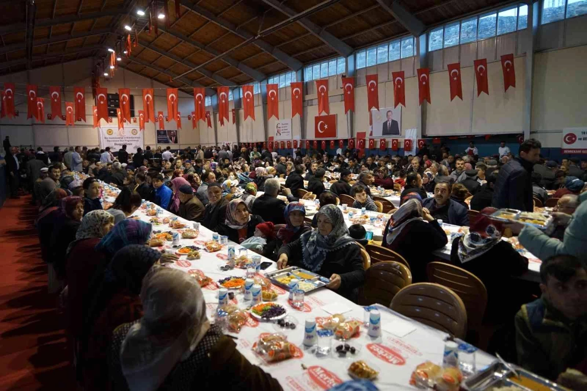 Kastamonu\'da 2 bin kişilik iftar sofrası kuruldu