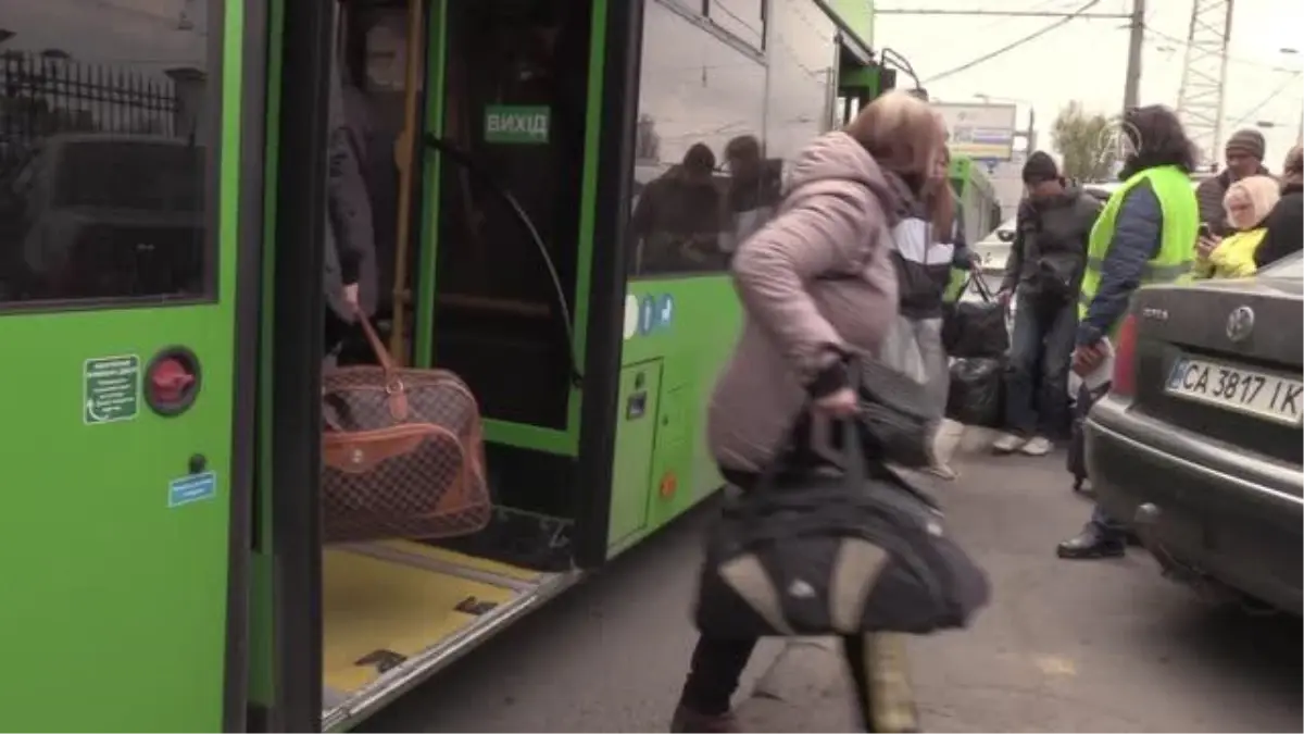 Mykolaiv'deki saldırılardan kaçan Ukraynalılar sahil şehri Odessa'ya geldi