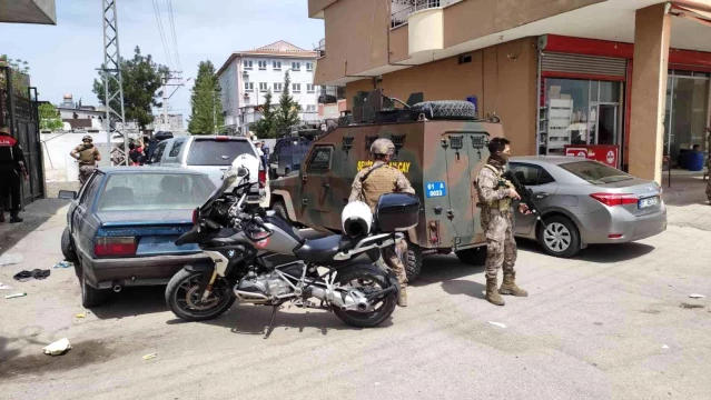 Adana'da polise silahlı saldırı: 2 polis yaralandı