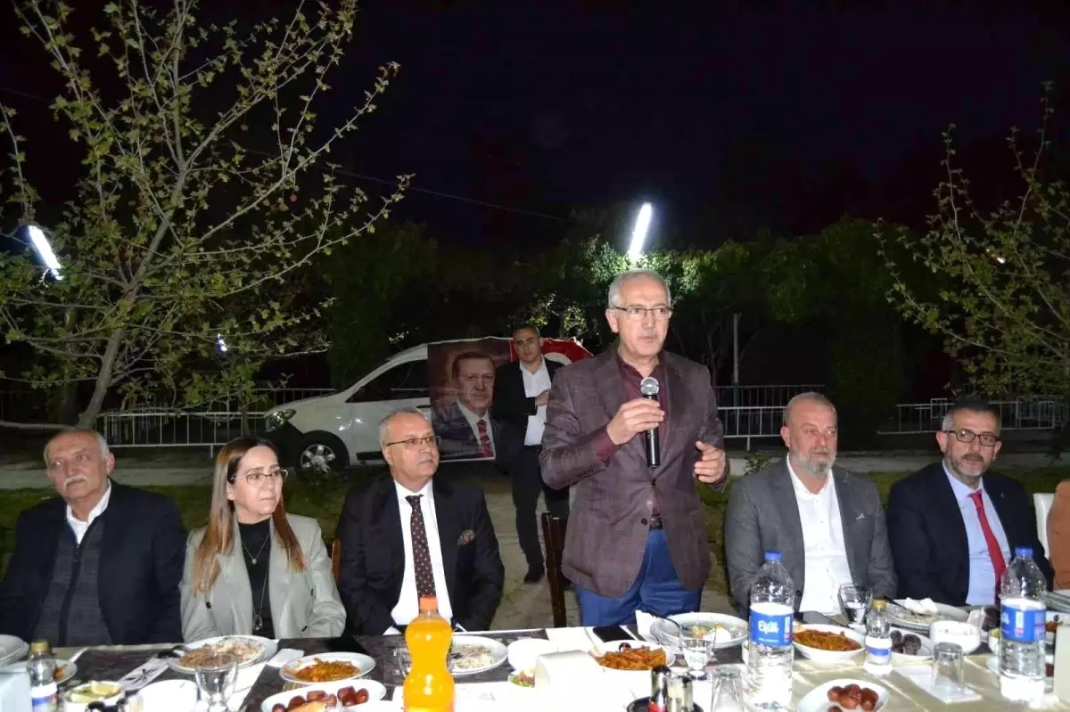 Salihli\'de AK Parti iftarında müjdeler verildi