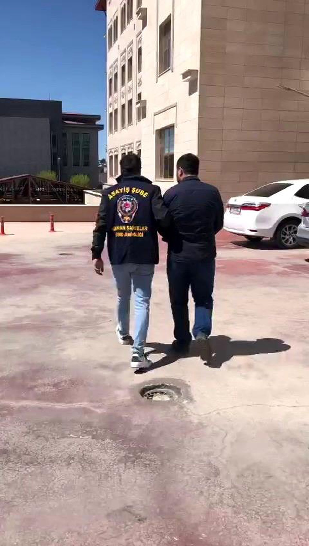 Siirt\'te 18 yıl 5 ay kesinleşmiş hapis cezası bulunan hükümlü yakalandı