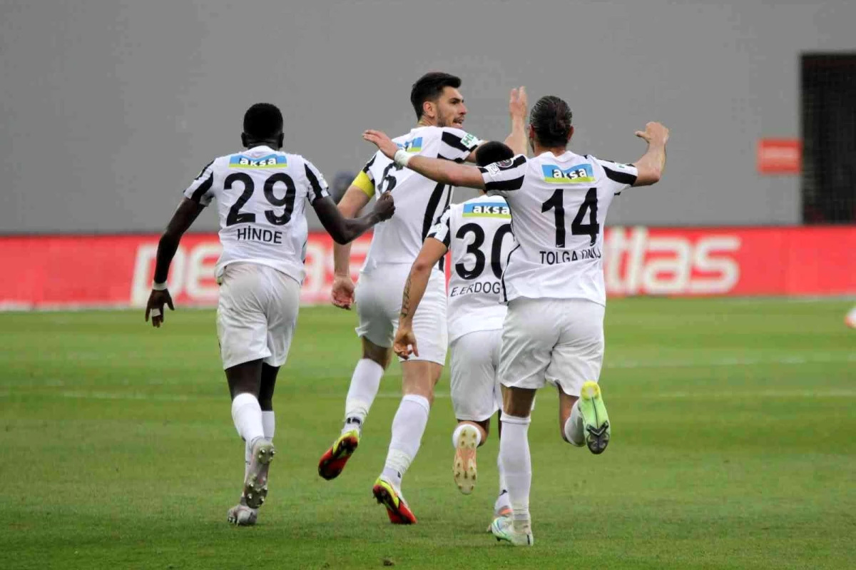 Spor Toto Süper Lig: Altay: 1 - Başakşehir: 1 (Maç sonucu)