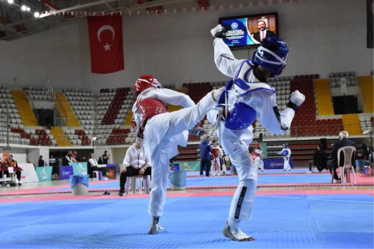 Yıldızlar Türkiye Tekvando Şampiyonası Sivas\'ta başladı