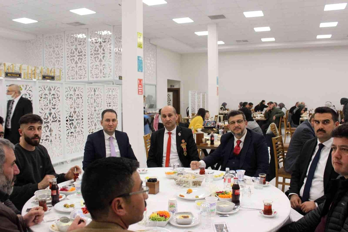 Son dakika haber! Bolvadin\'de şehit aileleri ve gaziler unutulmadı