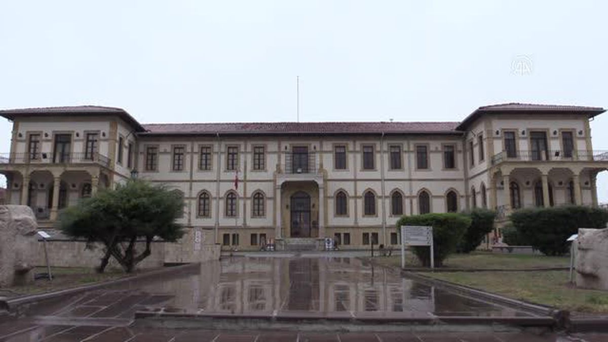 Çiftçilerin tesadüfen bulduğu tarihi eserler Çorum Müzesi'nin vitrinlerini süslüyor