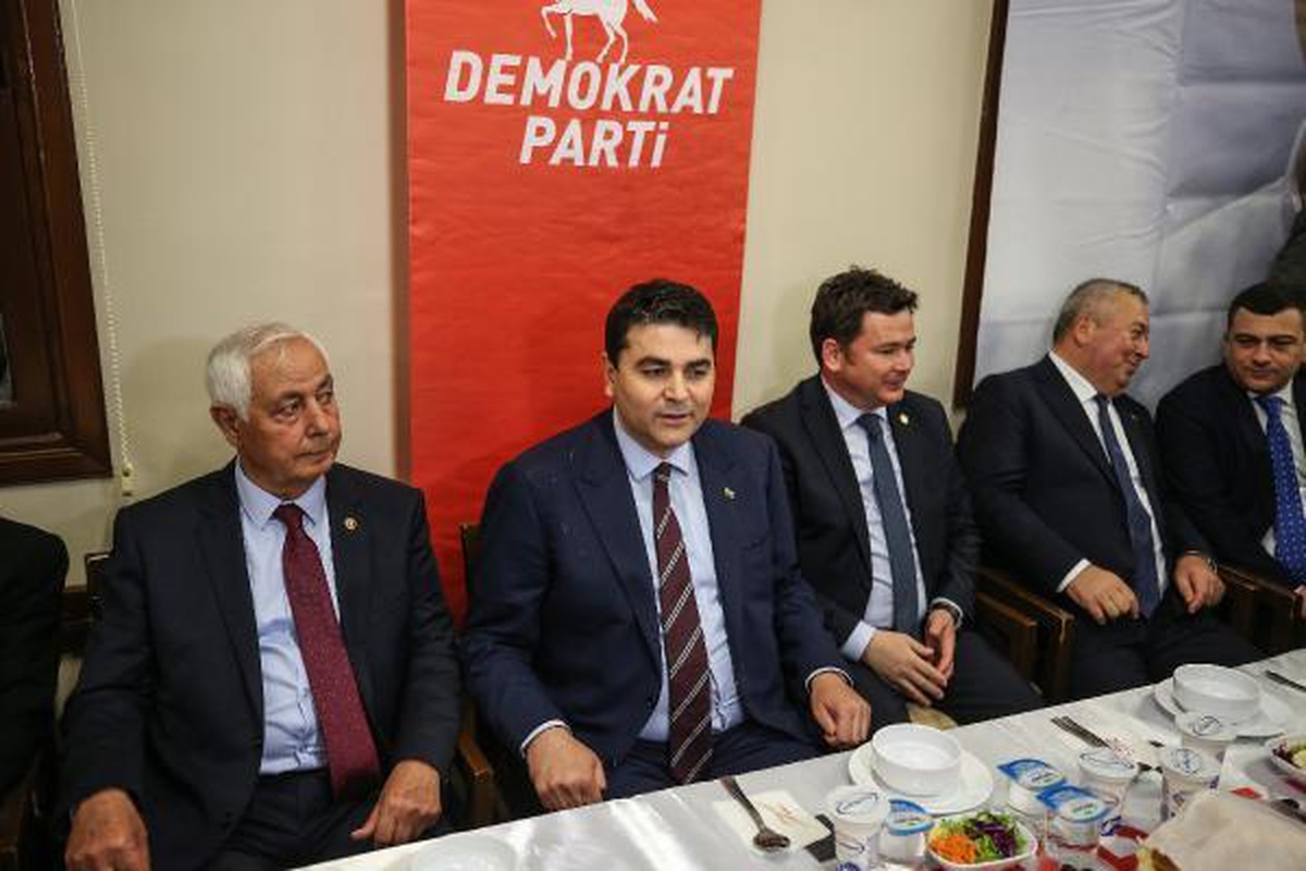 DP Genel Başkanı Uysal, partisinin Bursa\'daki iftar programında konuştu
