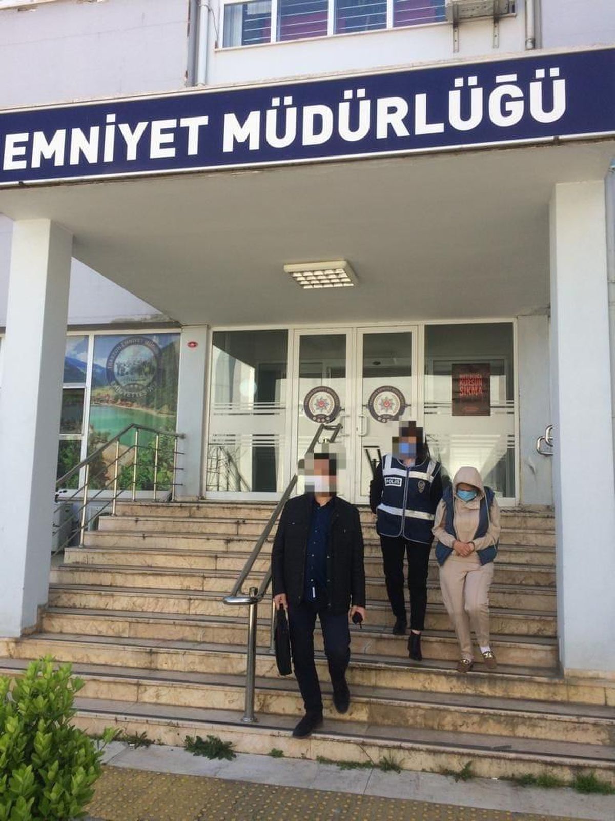 İş vaadiyle Türkiye\'ye getirdiği kadınlara zorla fuhuş yaptırdığı öne sürülen kadın tutuklandı