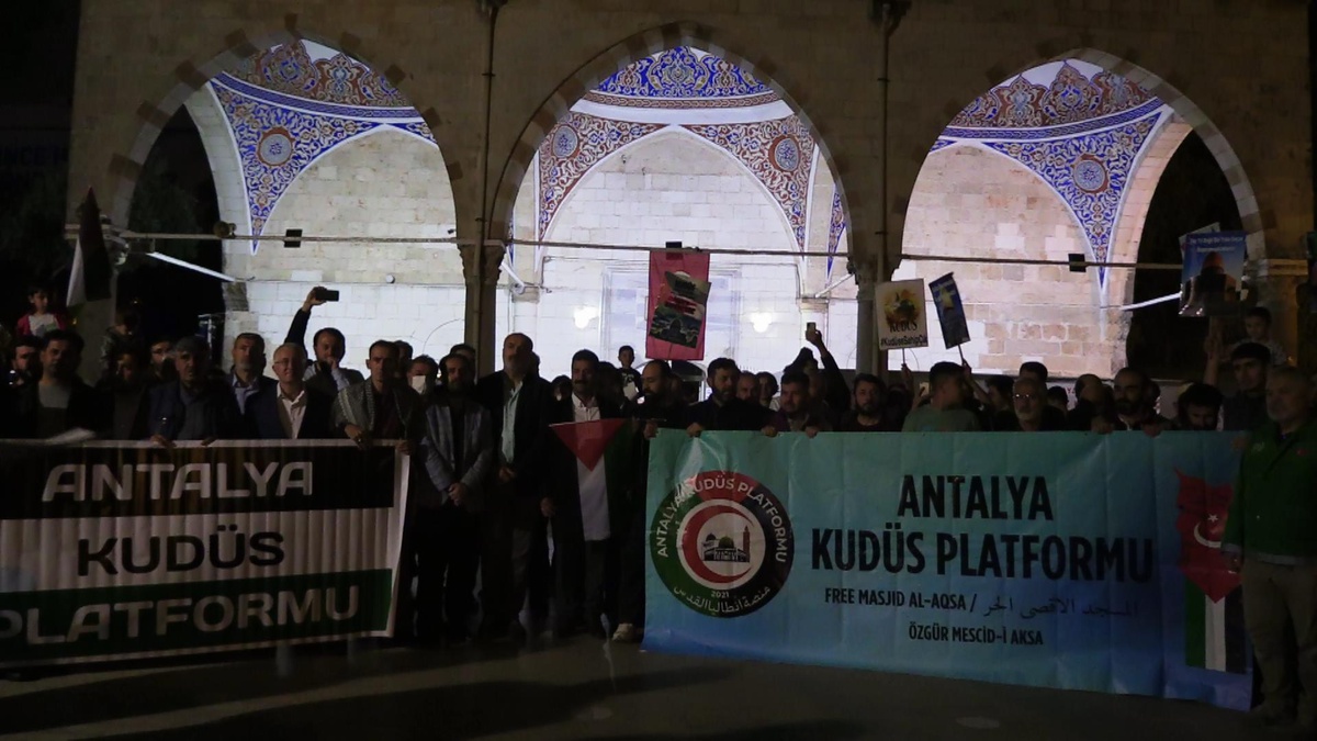 İsrail\'in Mescid-i Aksa baskını protesto edildi