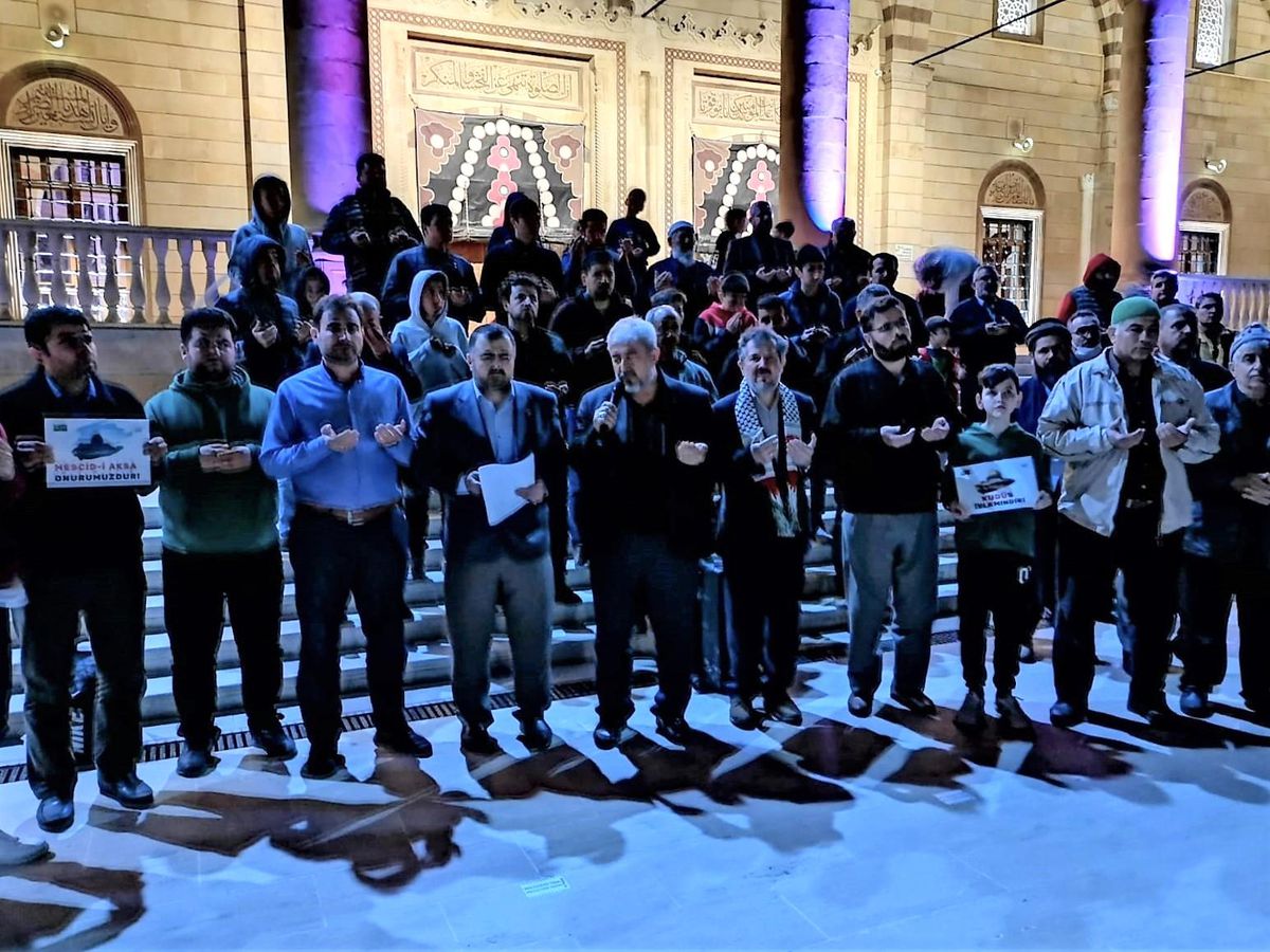 İsrail\'in Mescid-i Aksa\'ya saldırısı protesto edildi