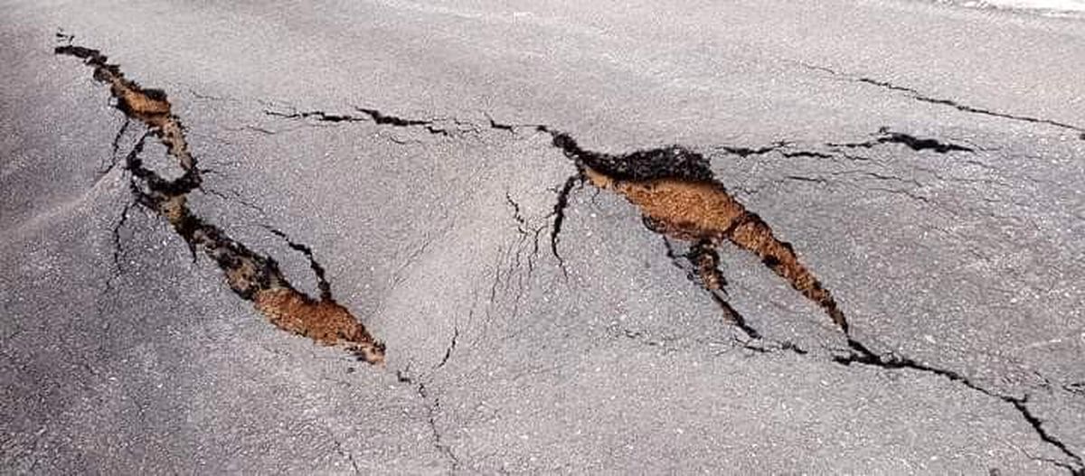 Kastamonu\'da çöken köy yolu ulaşıma kapandı
