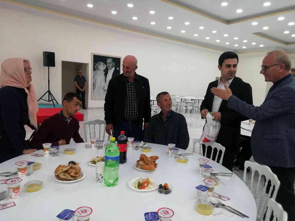 Kaymakam Çelik yetim çocuklar ile bir araya geldi