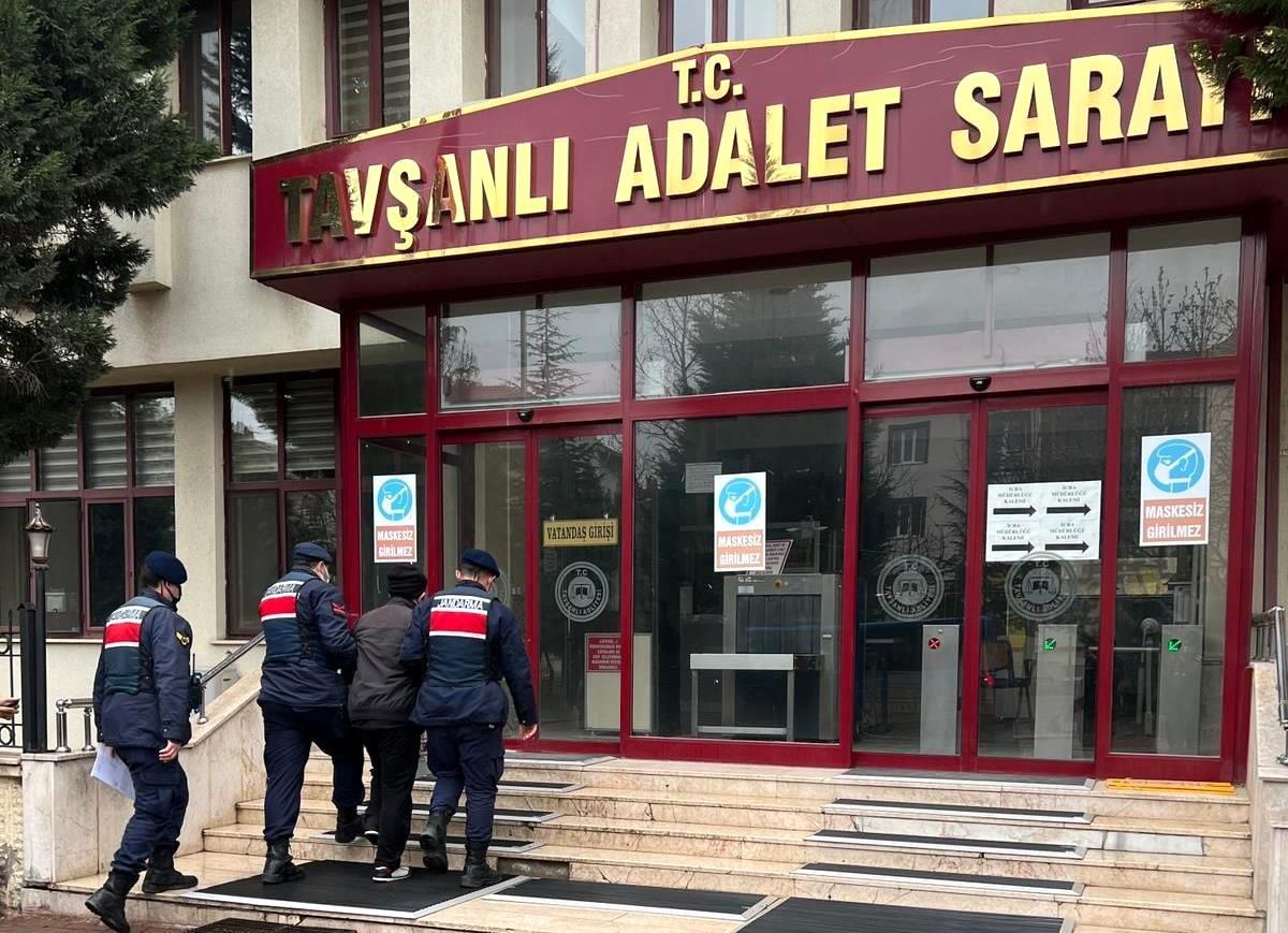 Kütahya\'da cezaevi firarisi yakalandı