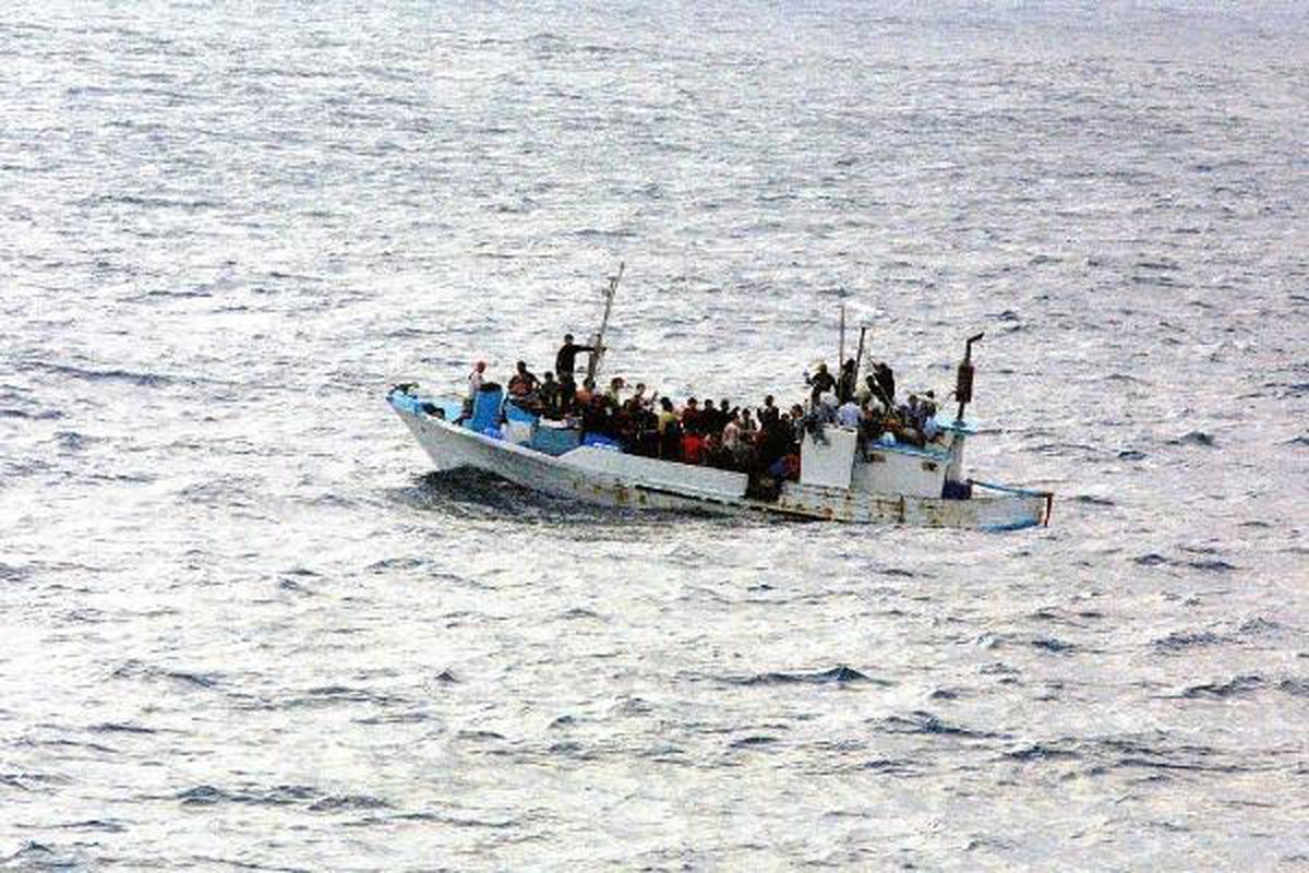 Libya açıklarında göçmen teknesi battı: 6 ölü, 29 kayıp