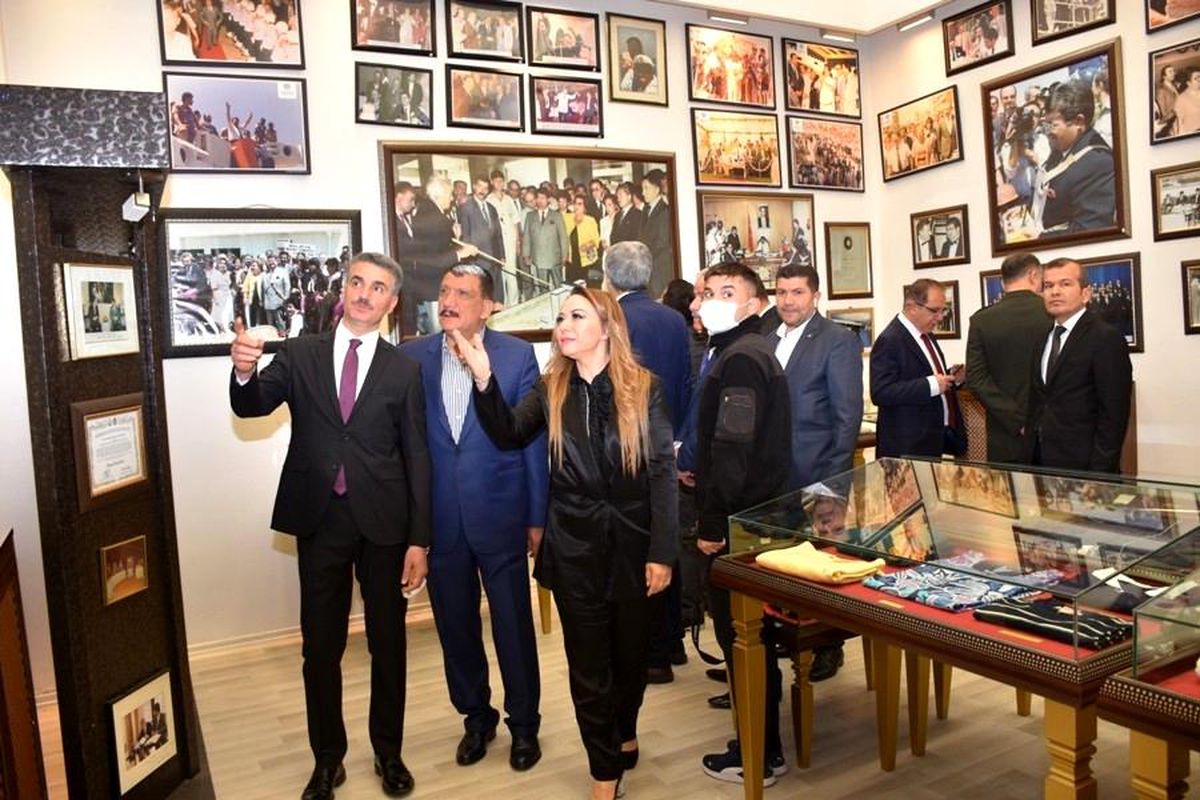 MTÜ'de Özal'ı anma töreni düzenlendi