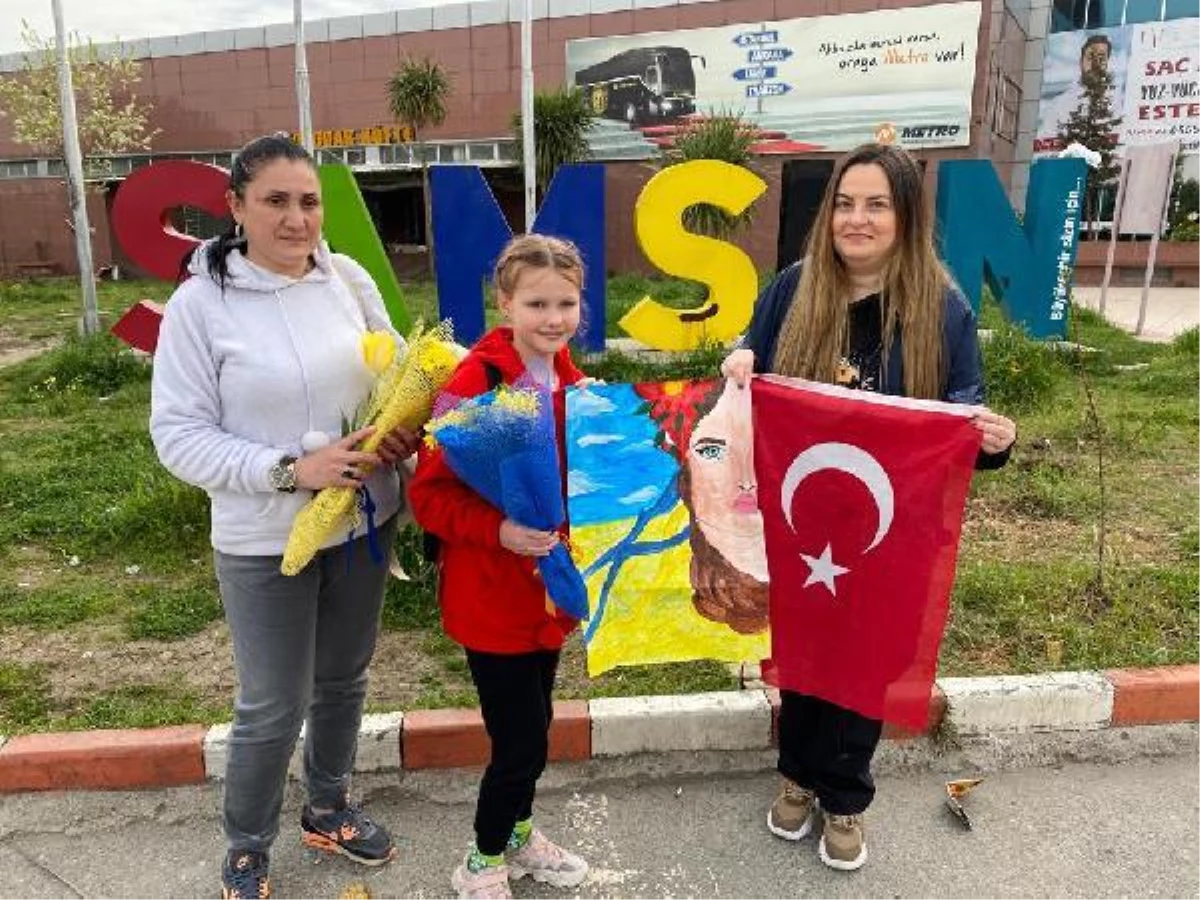 Turkish woman hosts Ukrainian mother and daughter in Samsun