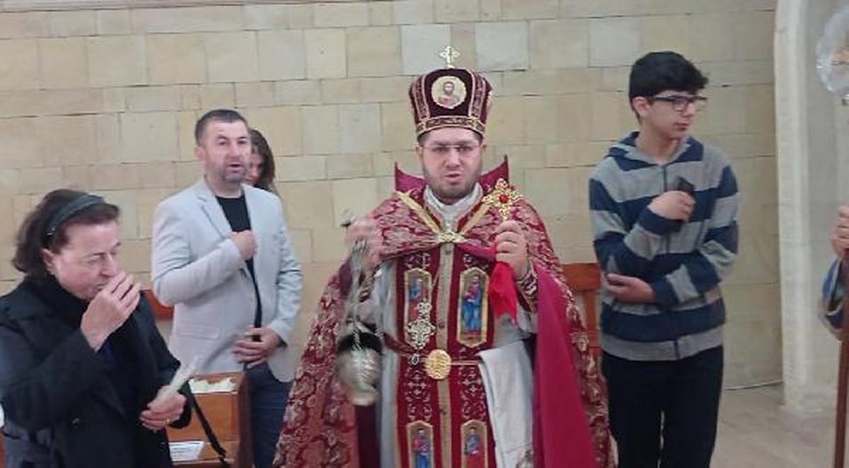 \'TÜRKİYE\'NİN TEK ERMENİ KÖYÜ\'NDE \'PASKALYA\' AYİNİ