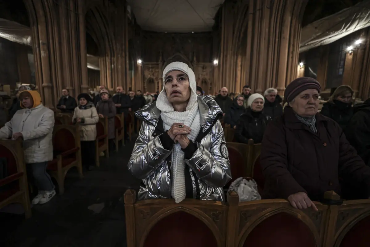 Ukrayna\'da Ortodoks ve Katolik dini bayramları savaşın gölgesinde kutlanıyor