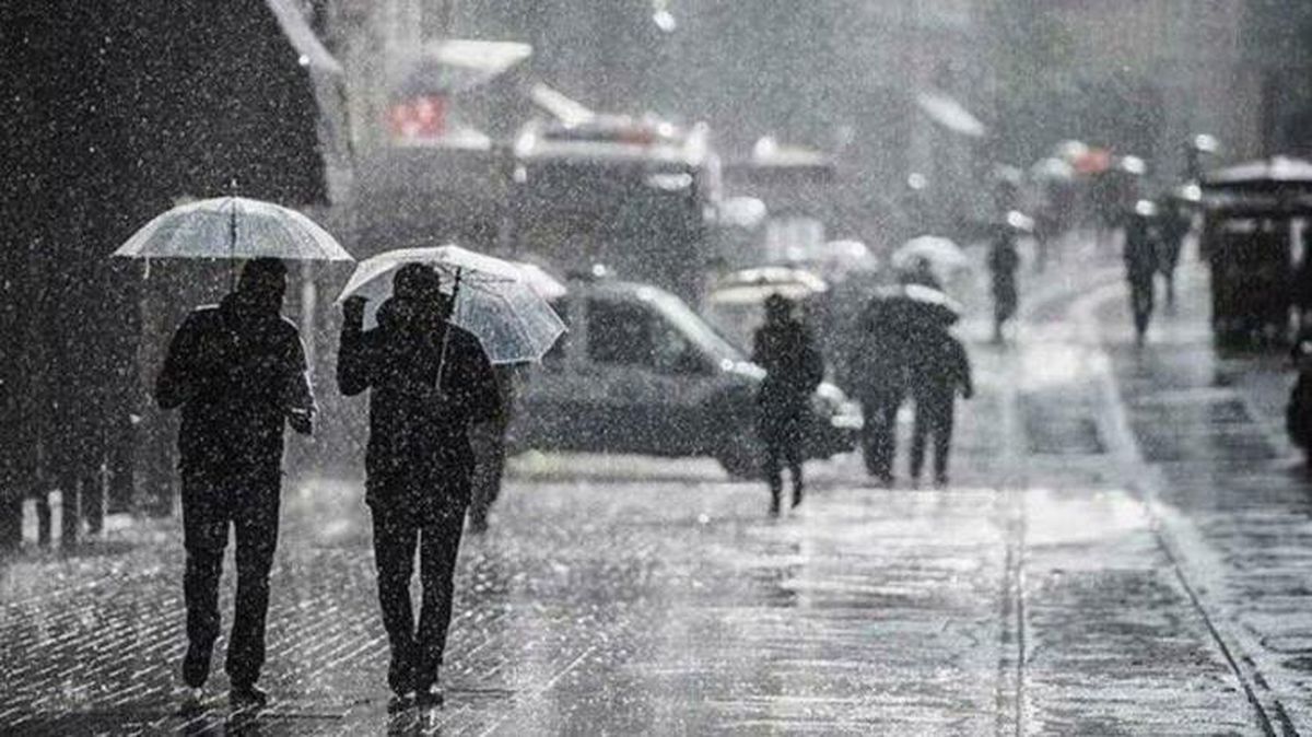 18 Nisan Pazartesi günü hava nasıl olacak? Kuvvetli yağış tüm yurdu esir aldı!