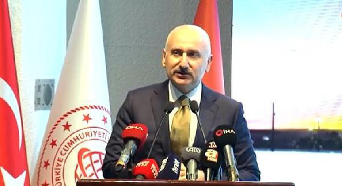 Bakan Karaismailoğlu: Demir yolunun yük taşımacılığındaki payı 7 kat artacak