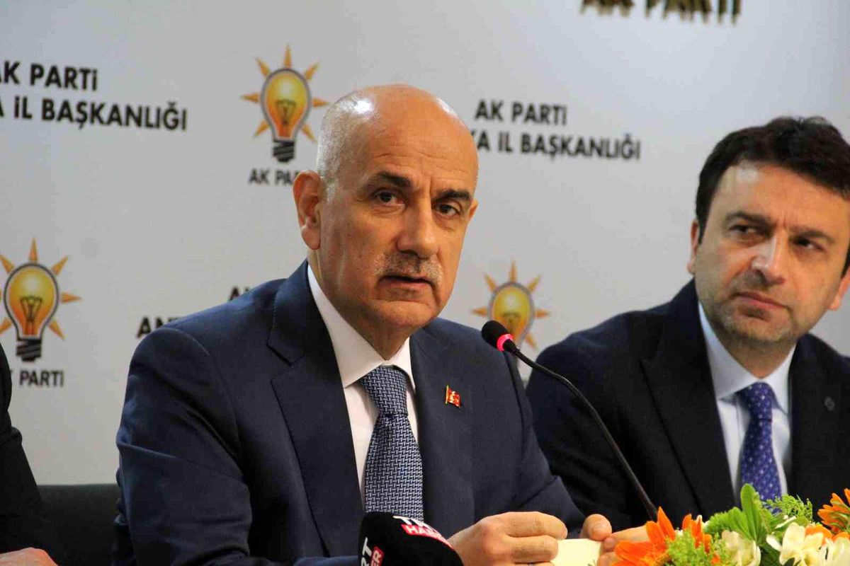 Bakan Kirişci: "Hatay yangını kontrol altında, tedirgin olacak durum yok"