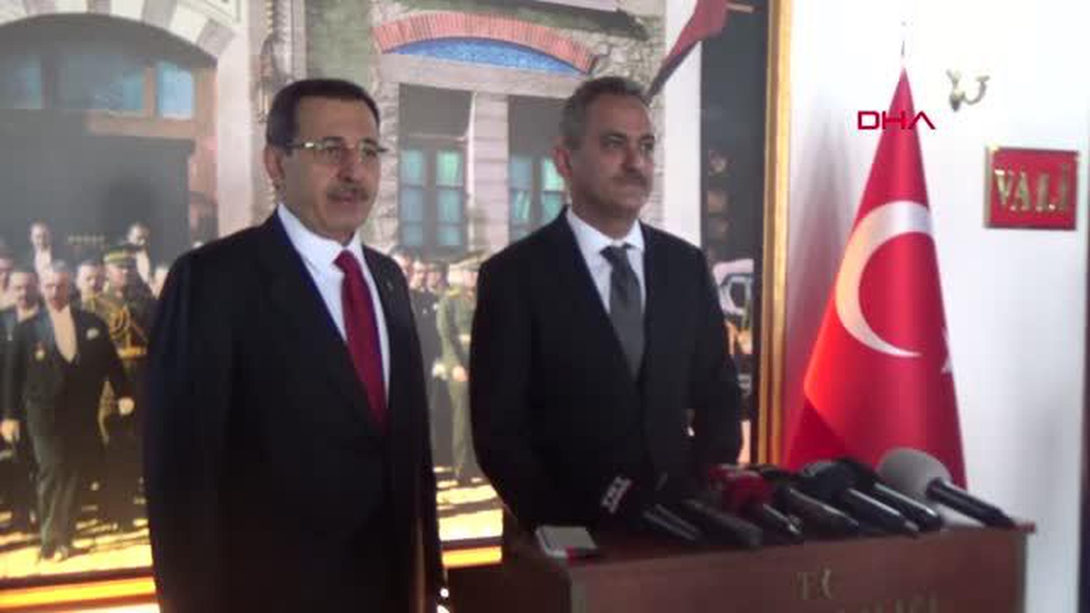 Son dakika haber... BAKAN ÖZER: GEREKLİ ÖNLEMLER ALINDIĞI ZAMAN EN GÜVENLİ ORTAMLAR EĞİTİM ORTAMLARIDIR