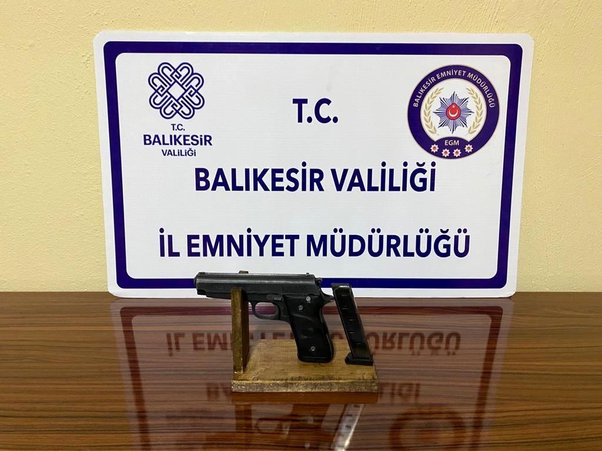 Son dakika haberleri | Balıkesir\'de polisten 35 şahsa gözaltı