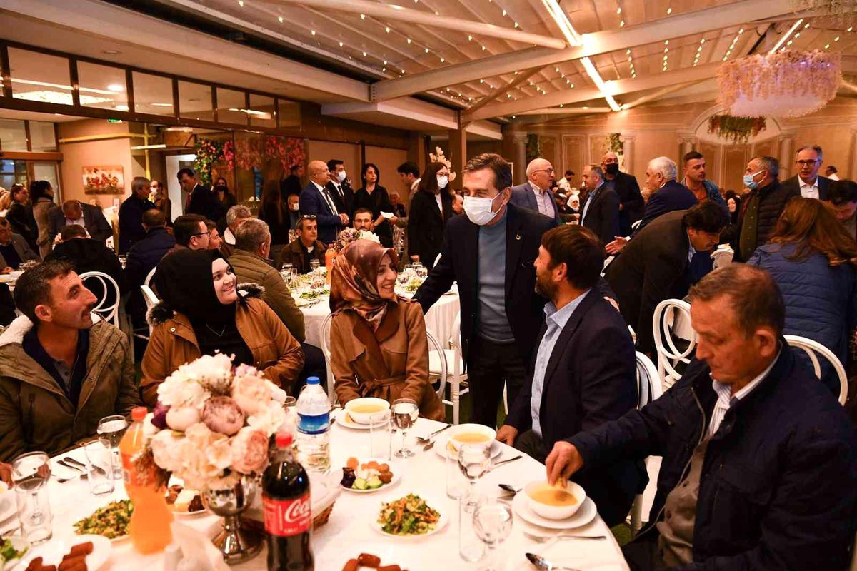 Başkan Ataç muhtarlarla iftarda buluştu