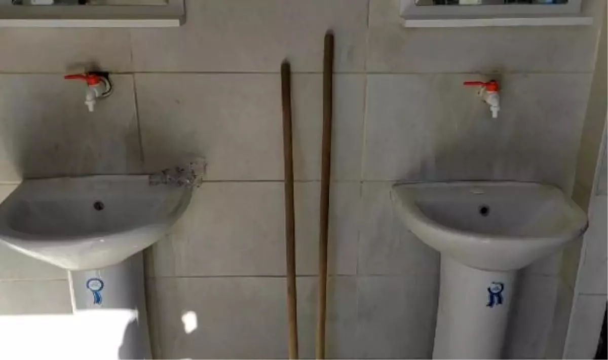 Caminin muslukları çalındı; hırsızlara karşı plastik musluklu önlem alındı