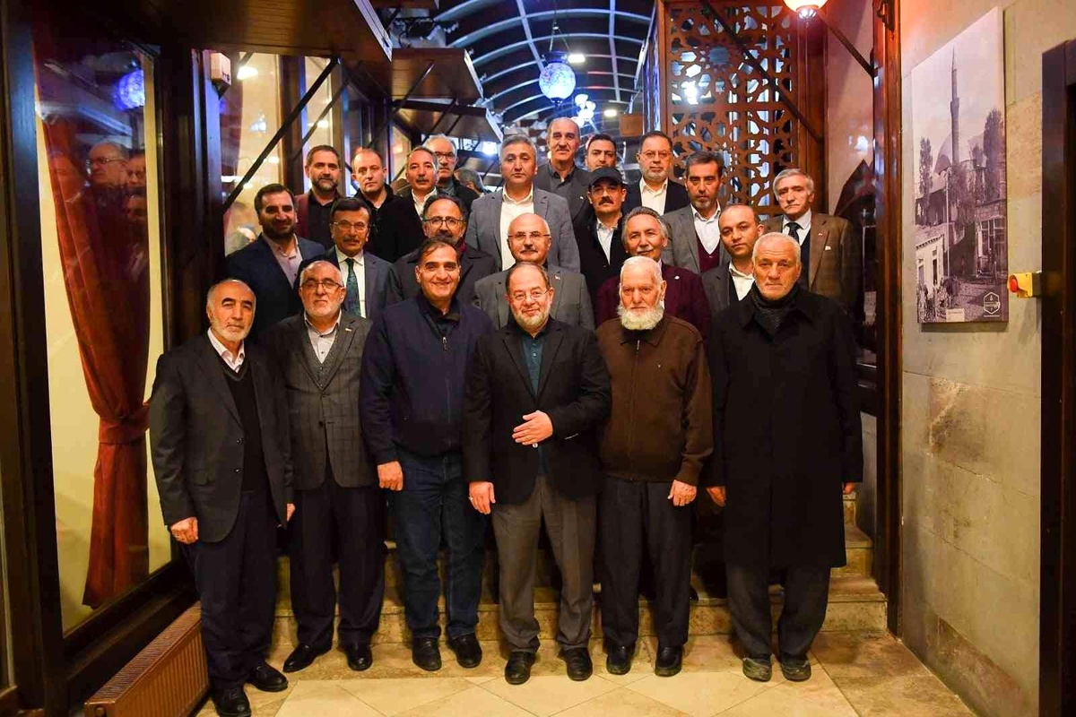 Erzurum\'un aksaçlıları sohbet meclisinde buluştu