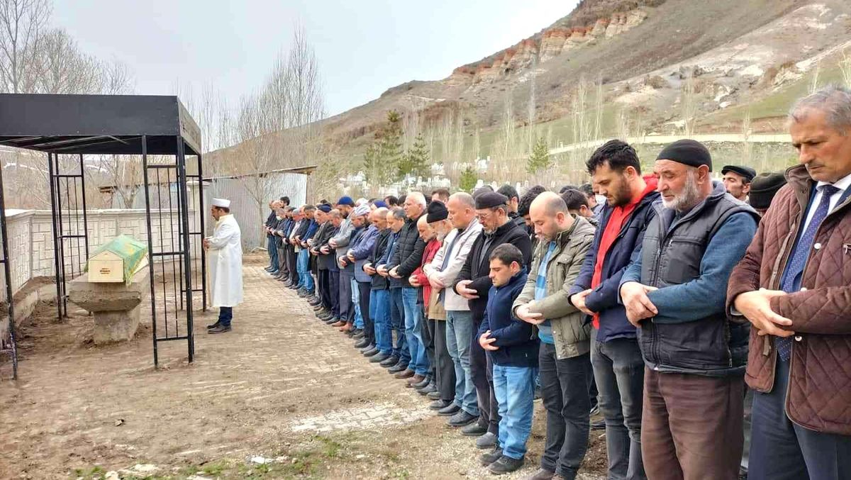 Genç doktor son yolculuğuna uğurlandı