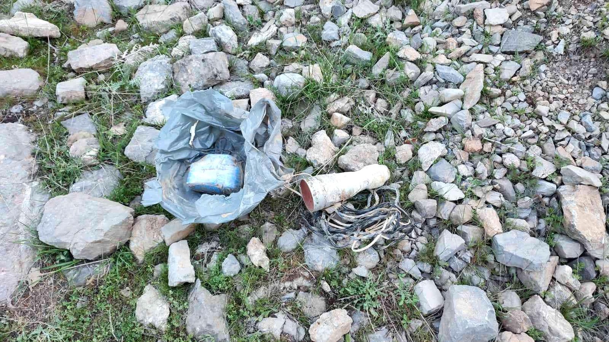 Hakkari kırsalında EYP ele geçirildi