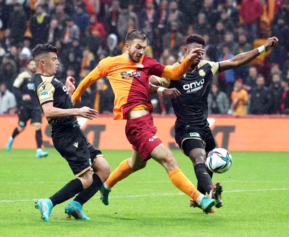 Halil Dervişoğlu\'nun 4. gol sevinci